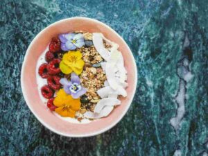 تأثیر انتخاب مواد غذایی روزانه بر انرژی و حالِ خوب بدن